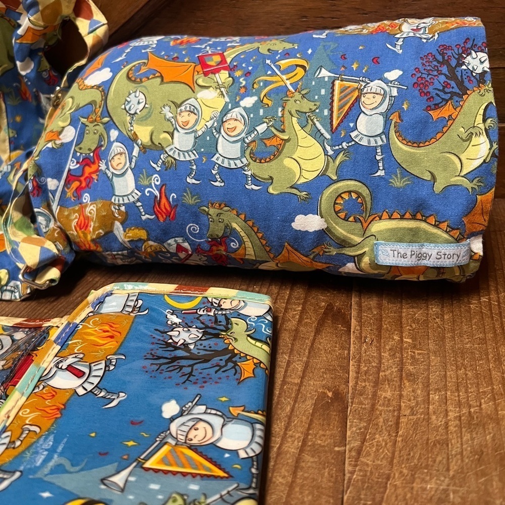 Toddler Backpack with matching pillow and color case- knight and dragon - Picture 7 of 8